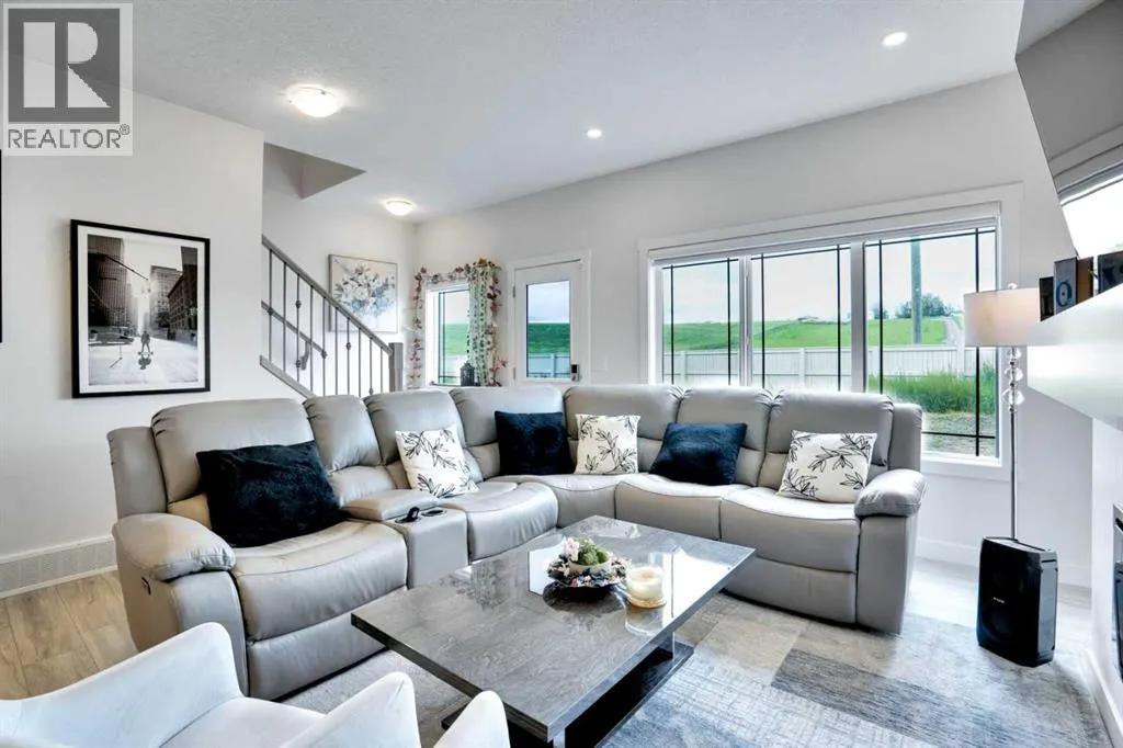 1457 Bayview Point SW