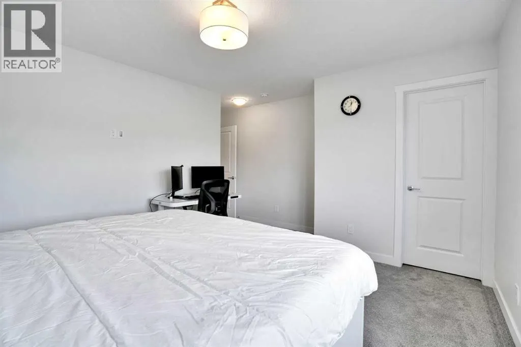 1457 Bayview Point SW