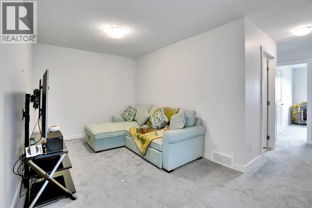 1457 Bayview Point SW