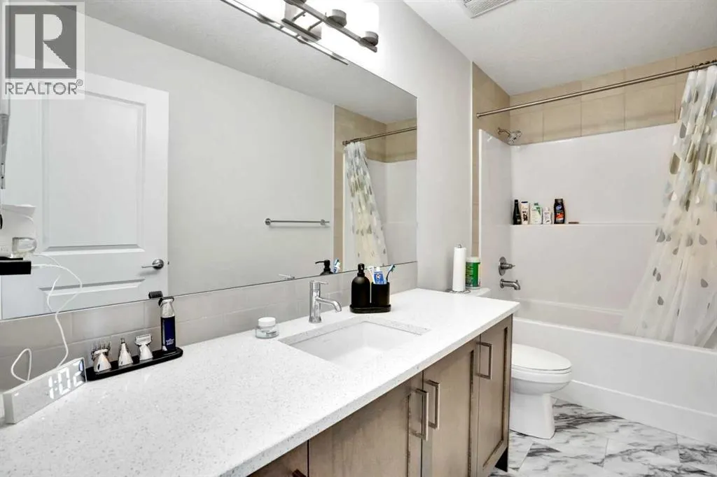 1457 Bayview Point SW