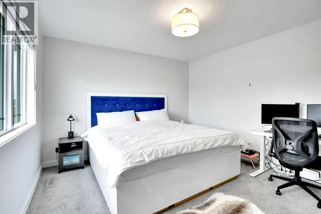 1457 Bayview Point SW