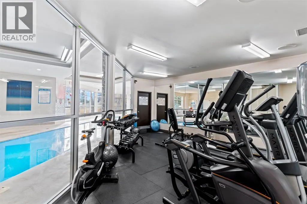 10, 105 Village Heights SW