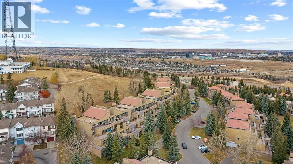 10, 105 Village Heights SW