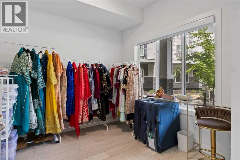 802, 335 Creekside Boulevard SW