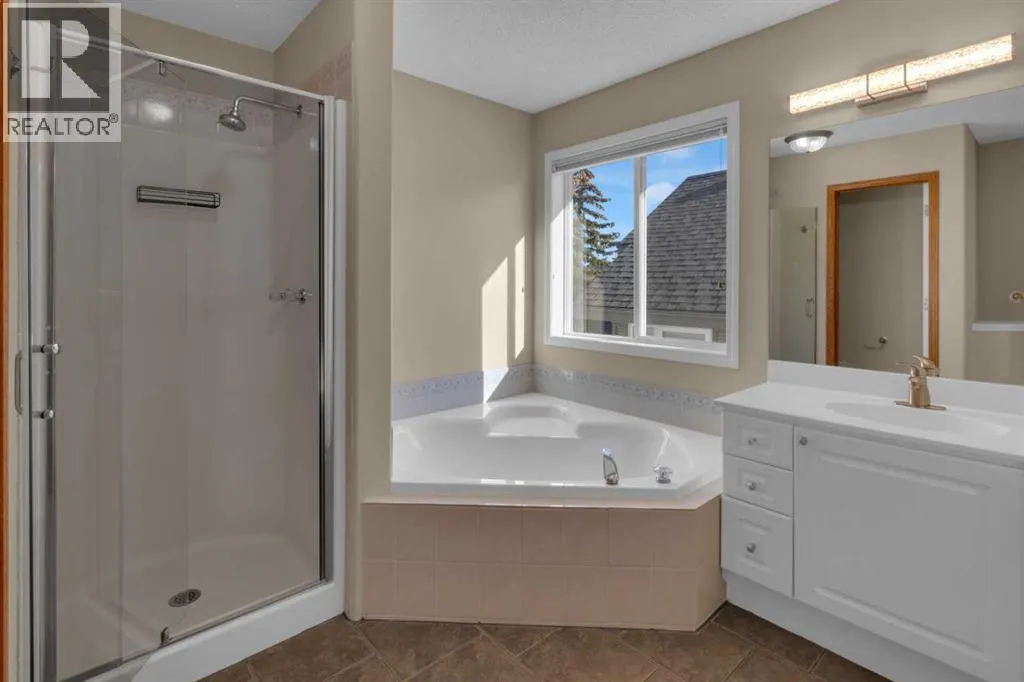 202 Citadel Circle NW