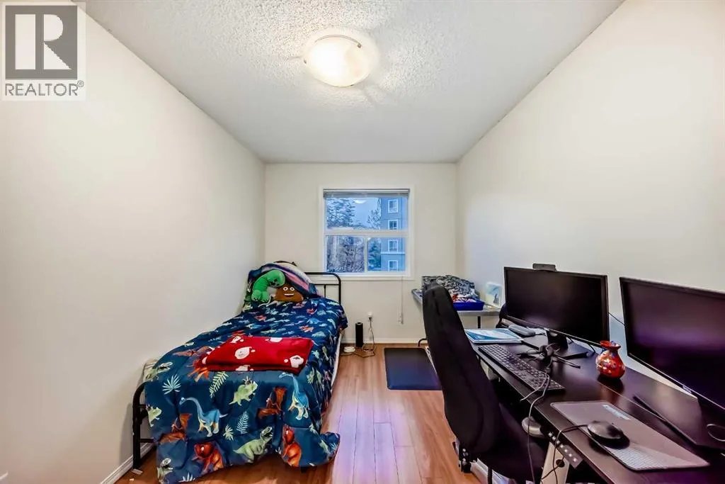 2212, 700 Willowbrook Road NW