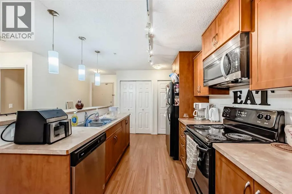 2212, 700 Willowbrook Road NW