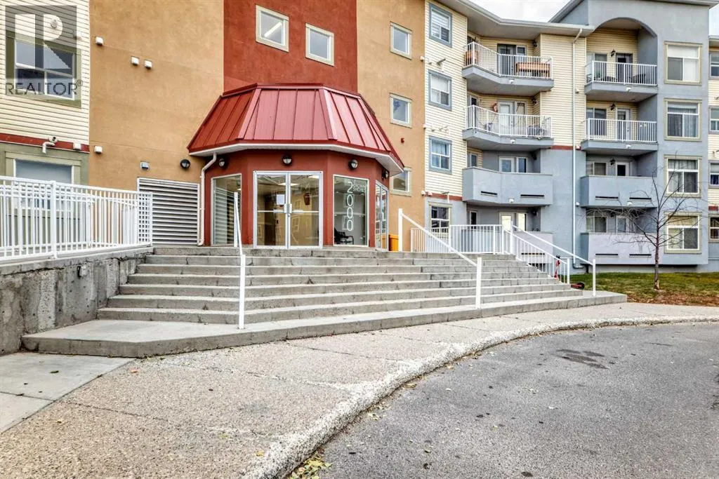 2212, 700 Willowbrook Road NW