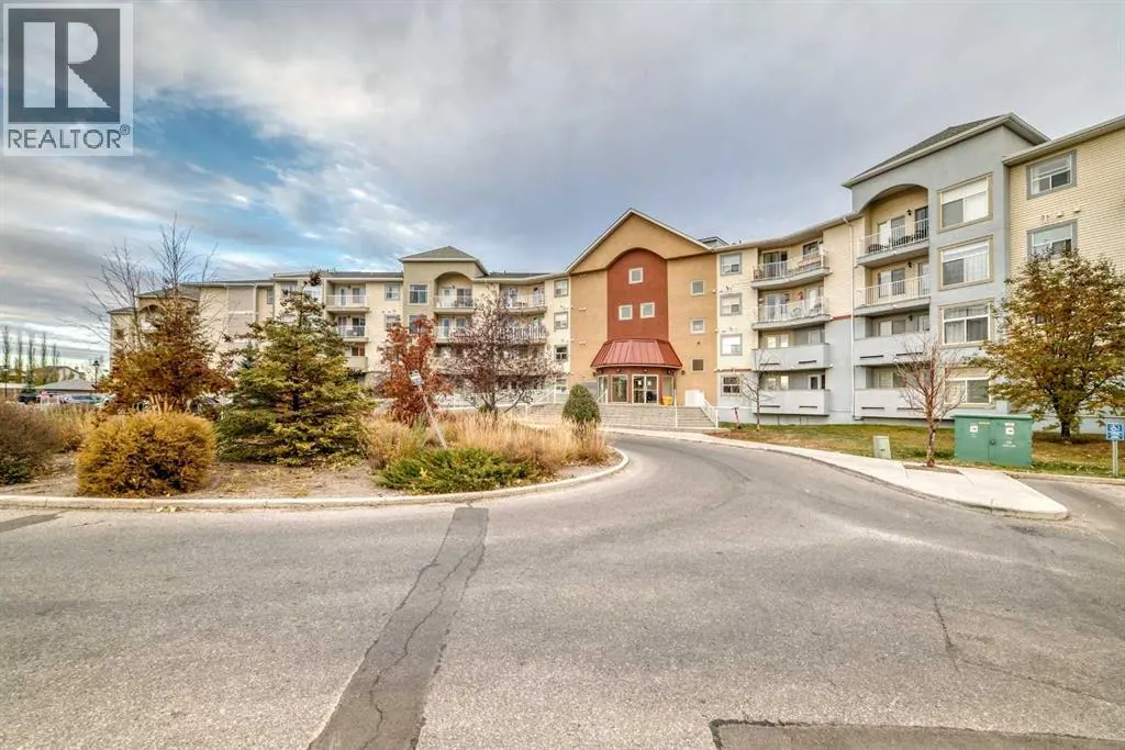 2212, 700 Willowbrook Road NW