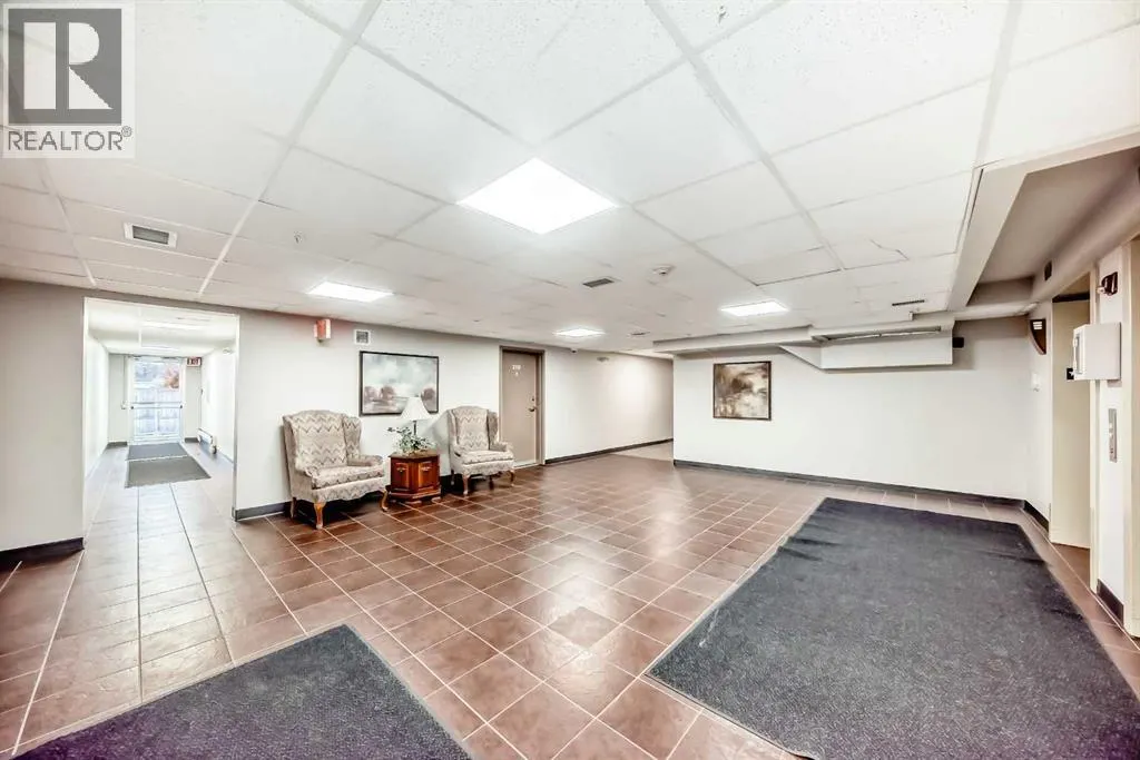 2212, 700 Willowbrook Road NW