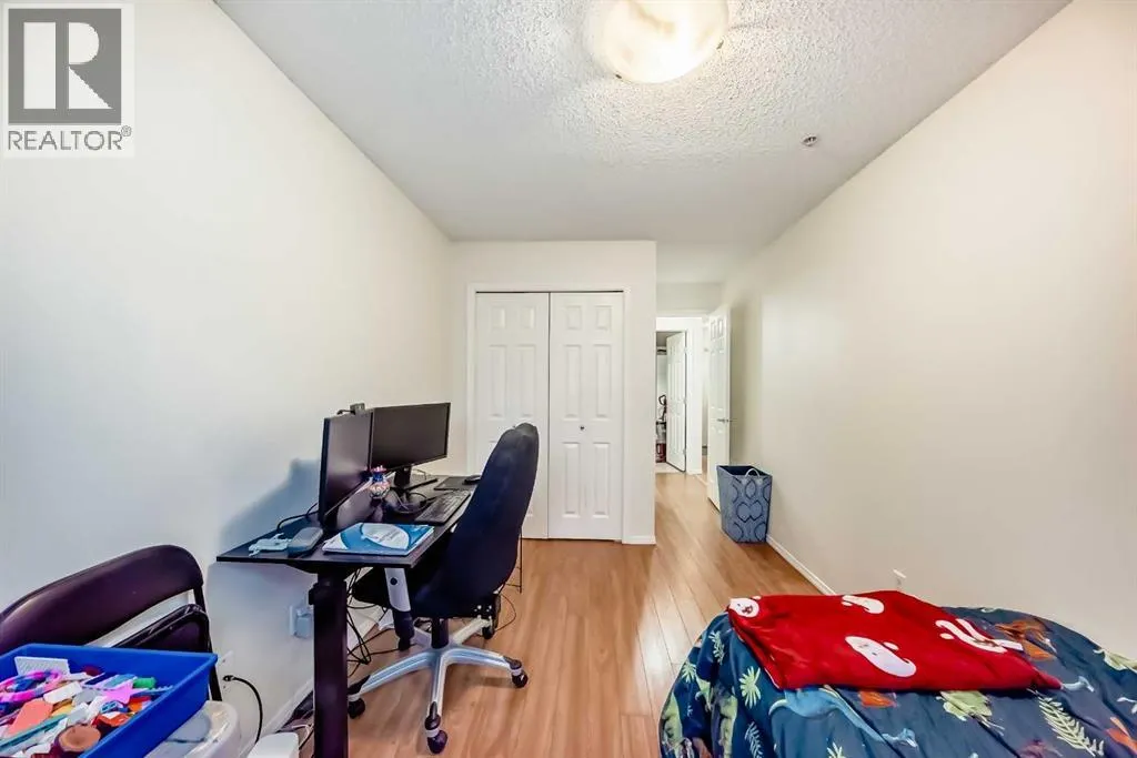 2212, 700 Willowbrook Road NW