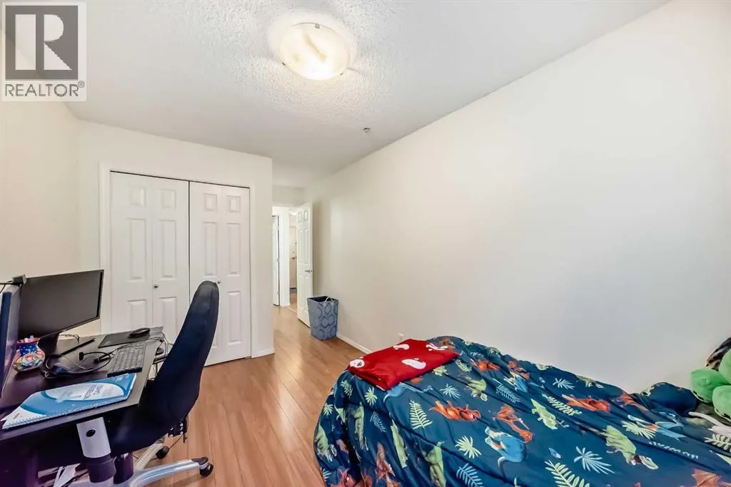 2212, 700 Willowbrook Road NW