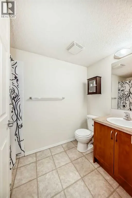 2212, 700 Willowbrook Road NW