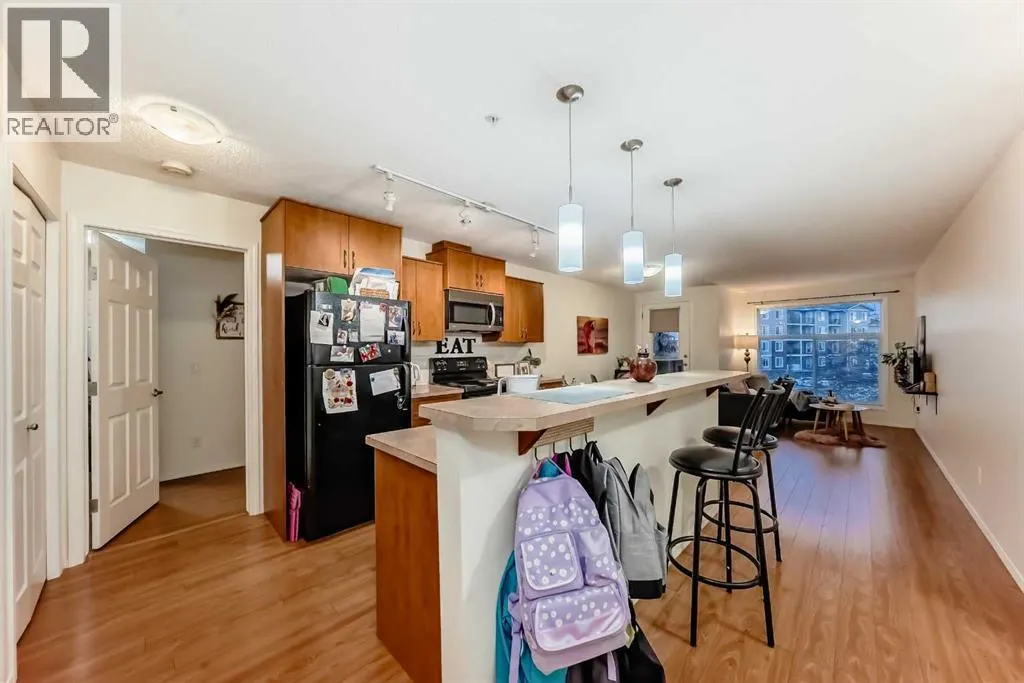 2212, 700 Willowbrook Road NW