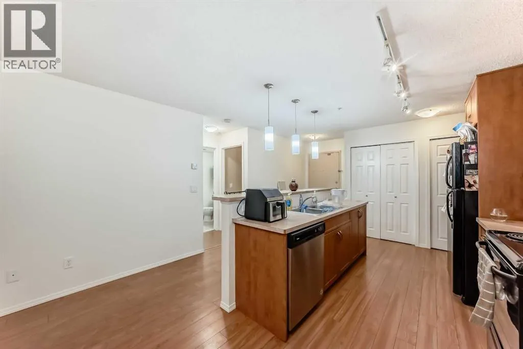 2212, 700 Willowbrook Road NW