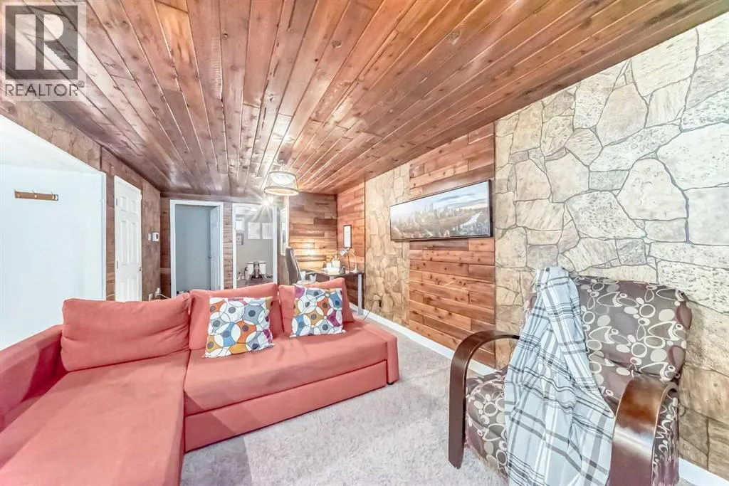 363 Templeside Circle NE