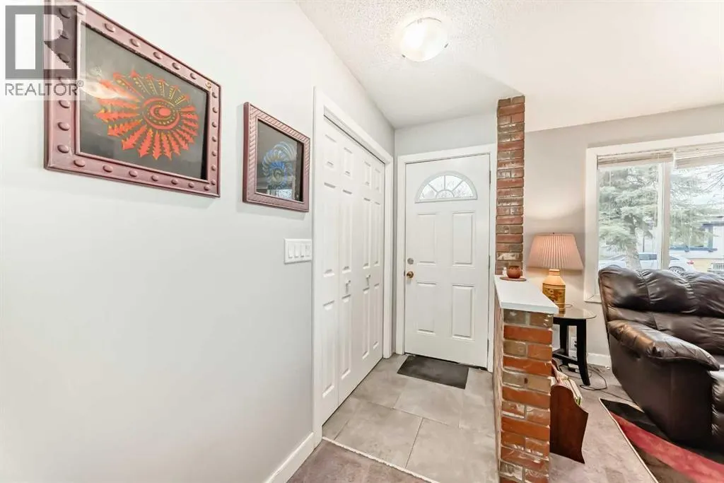 363 Templeside Circle NE