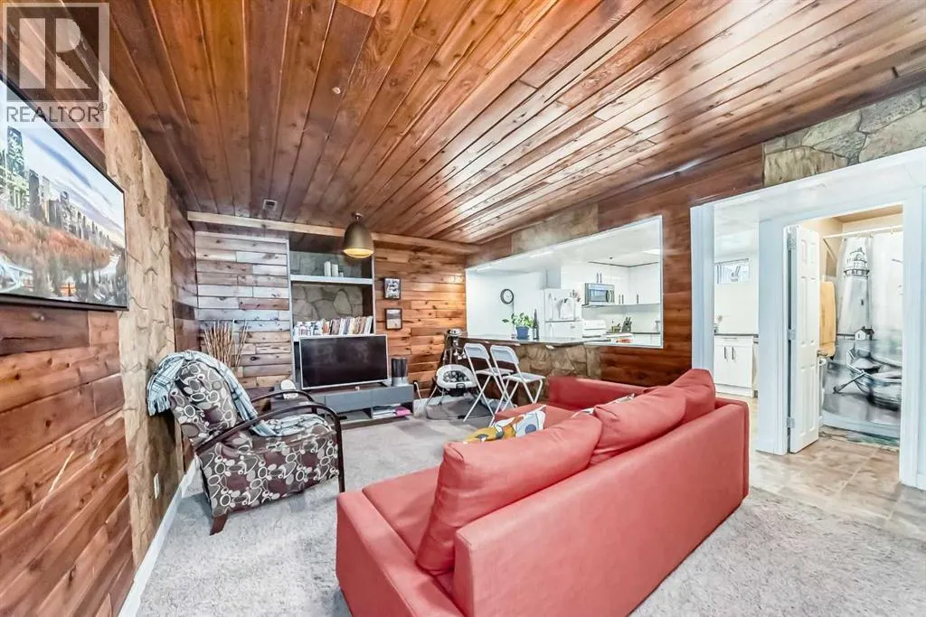 363 Templeside Circle NE