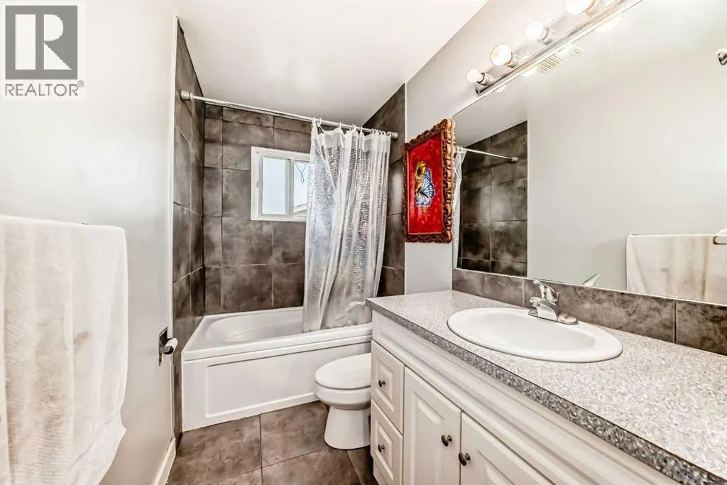 363 Templeside Circle NE