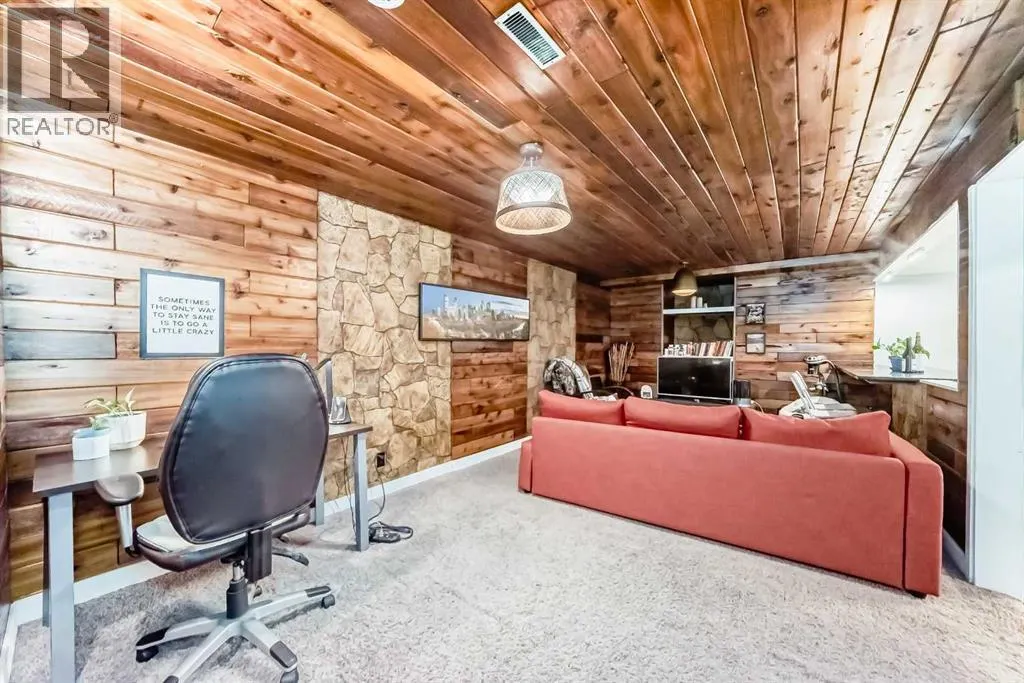 363 Templeside Circle NE