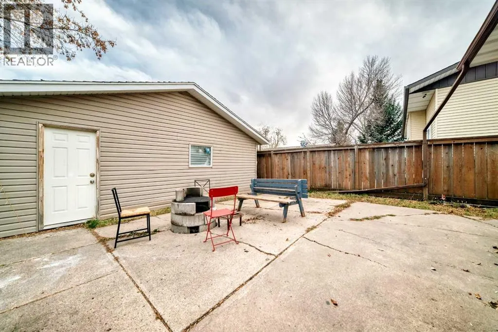 363 Templeside Circle NE