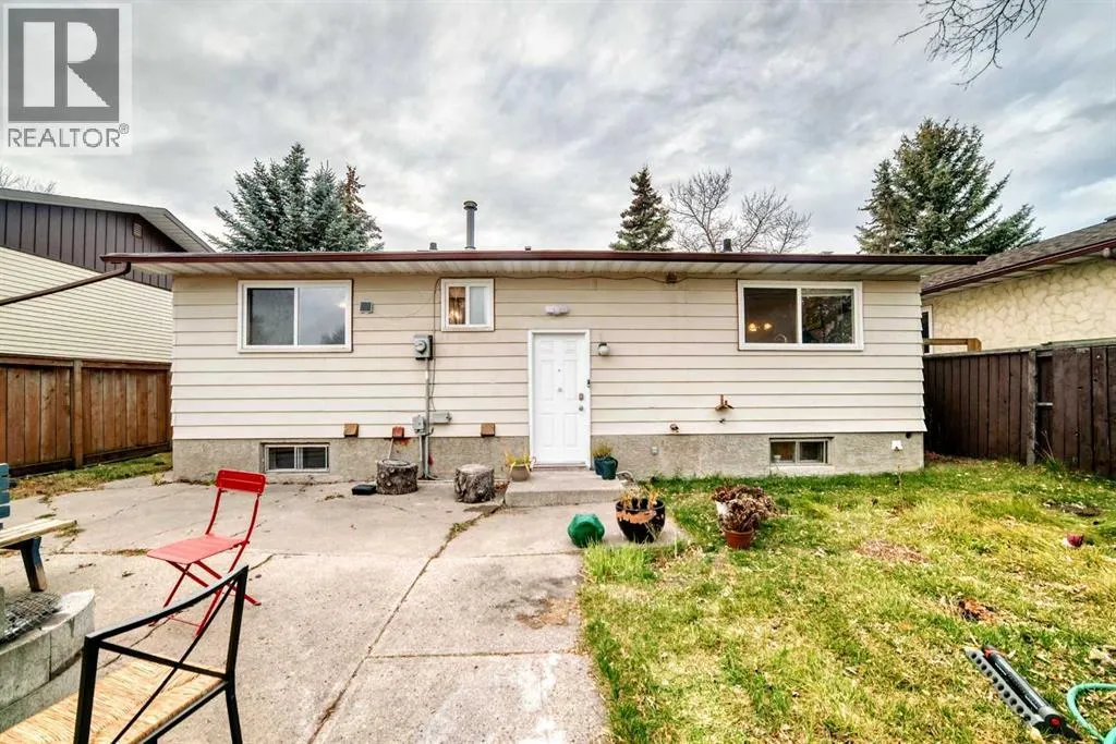 363 Templeside Circle NE