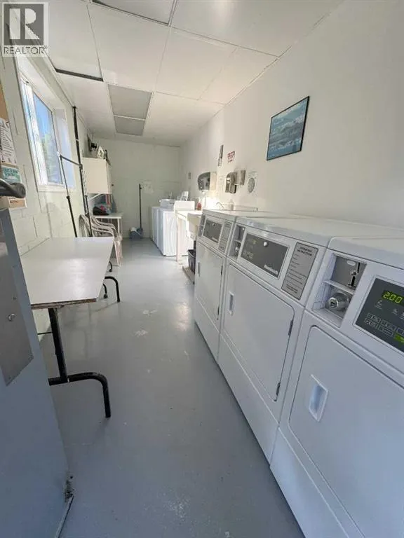 #1, 1 2004 Avenue SW