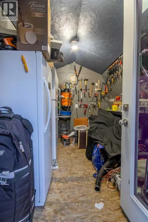 #1, 1 2004 Avenue SW