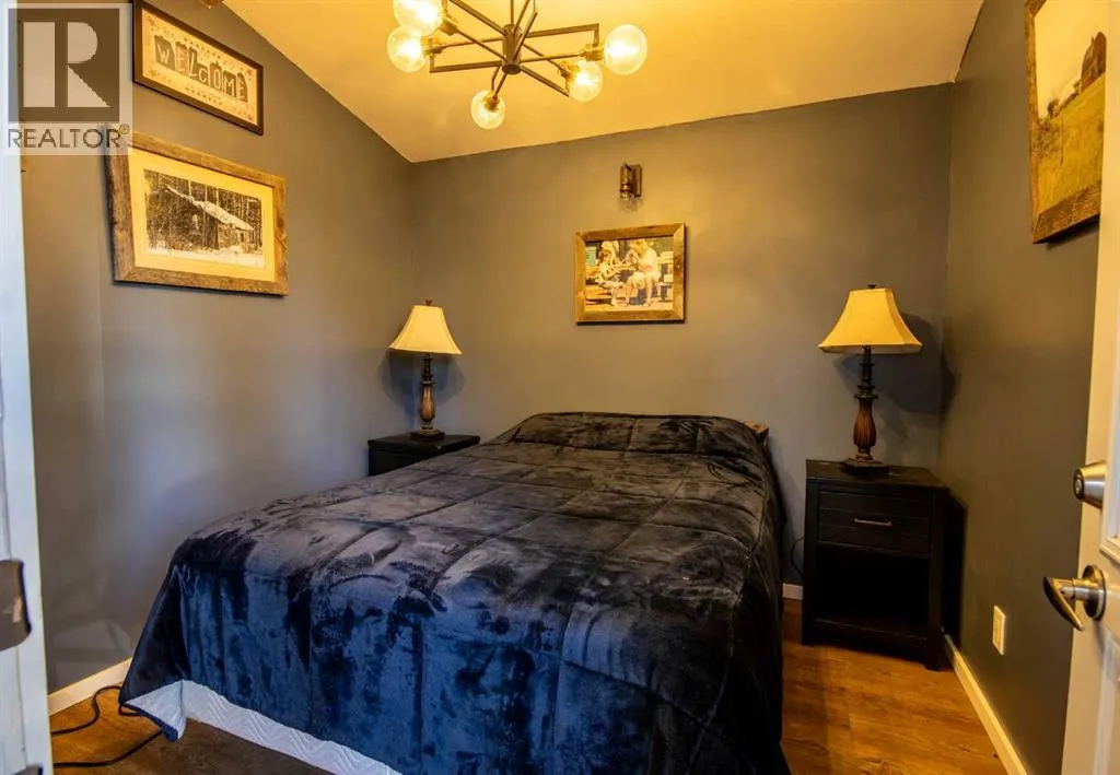 #1, 1 2004 Avenue SW