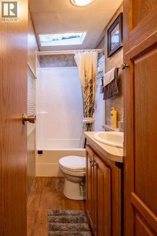 #1, 1 2004 Avenue SW