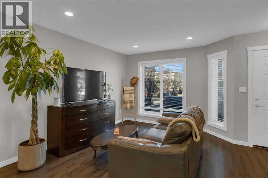 108, 2400 Ravenswood View SE