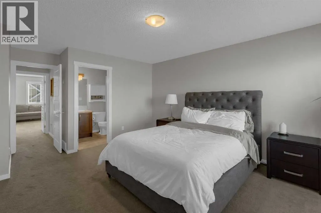 108, 2400 Ravenswood View SE