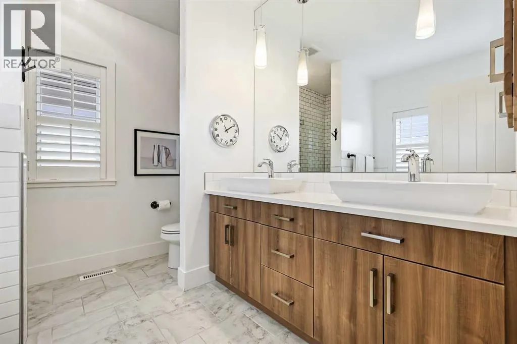 96 Beny-Sur-Mer Road SW