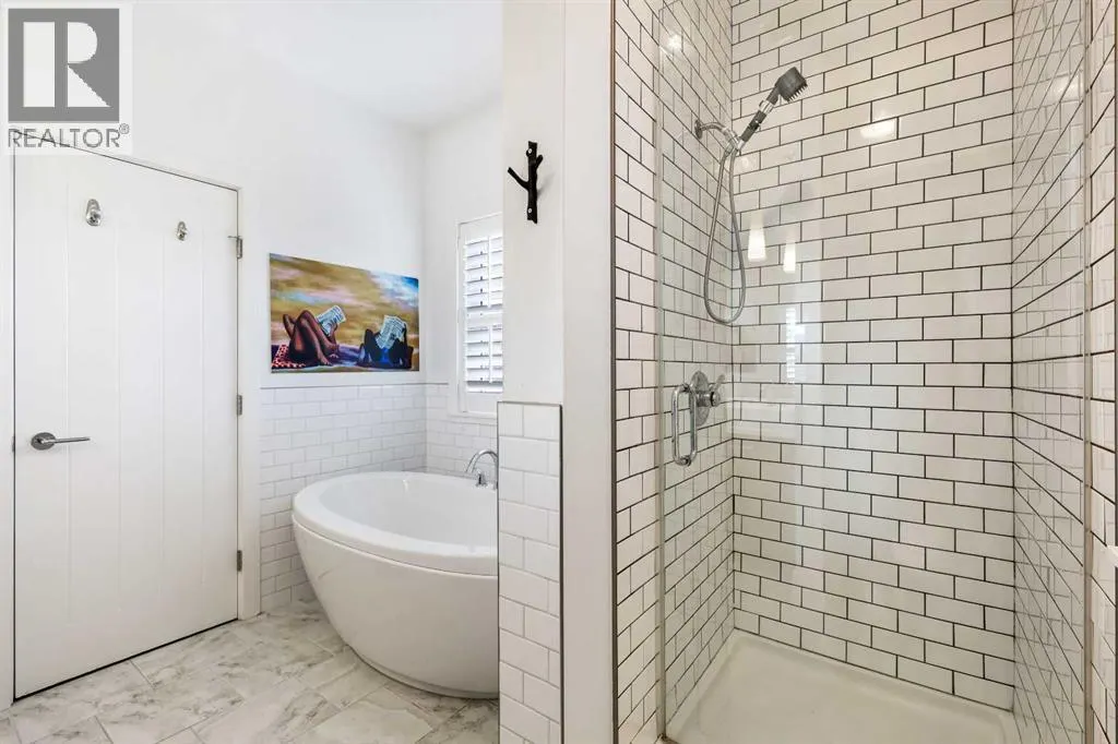 96 Beny-Sur-Mer Road SW