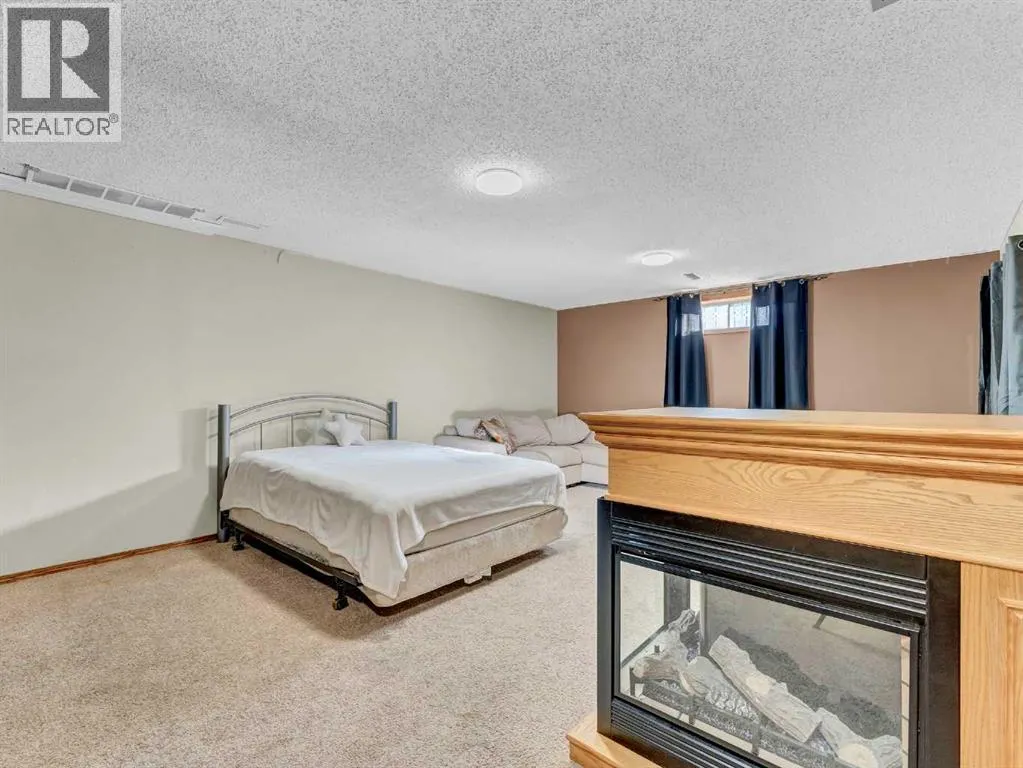 35 Rideau Crescent SE