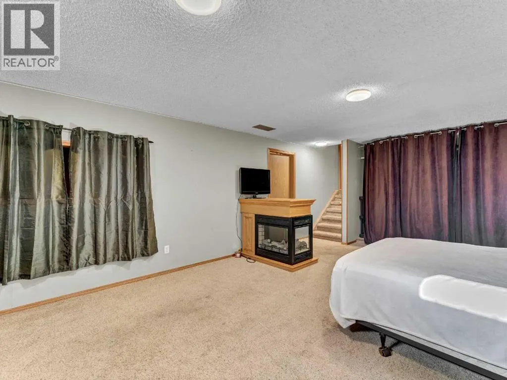 35 Rideau Crescent SE