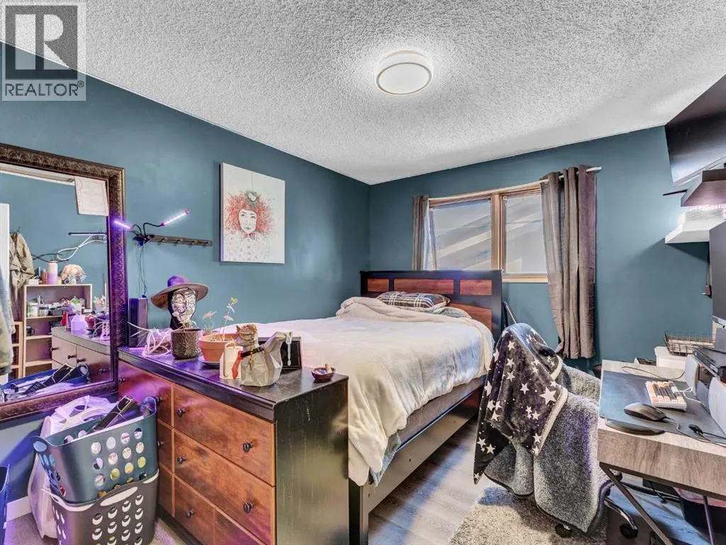 35 Rideau Crescent SE