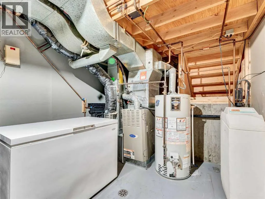 35 Rideau Crescent SE