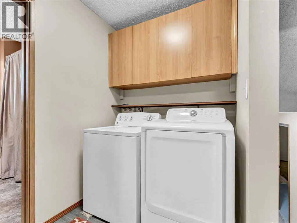 35 Rideau Crescent SE