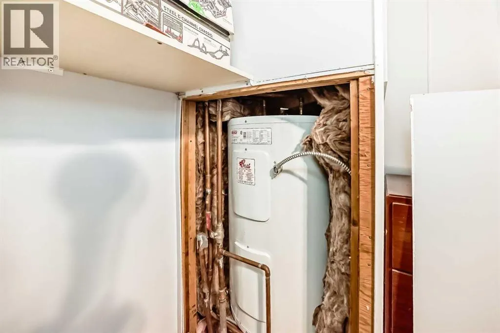 270, 3223 83 Street NW