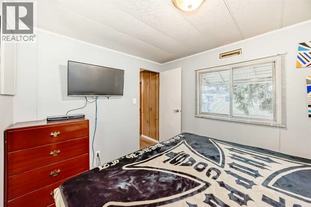 270, 3223 83 Street NW