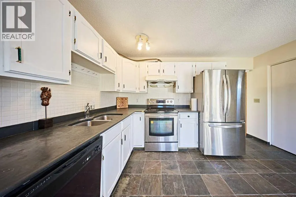 16 Shawmeadows Crescent SW