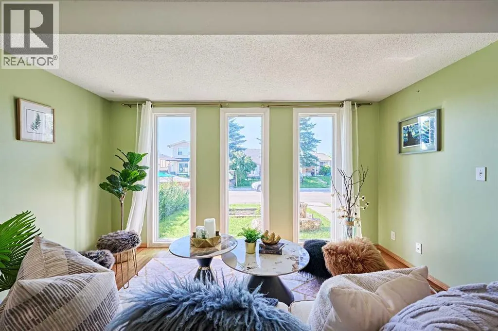 16 Shawmeadows Crescent SW