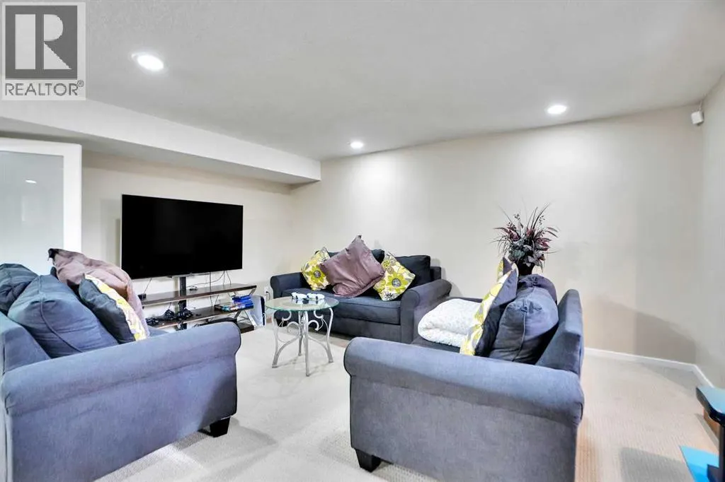 39 Skyview Shores Rise NE