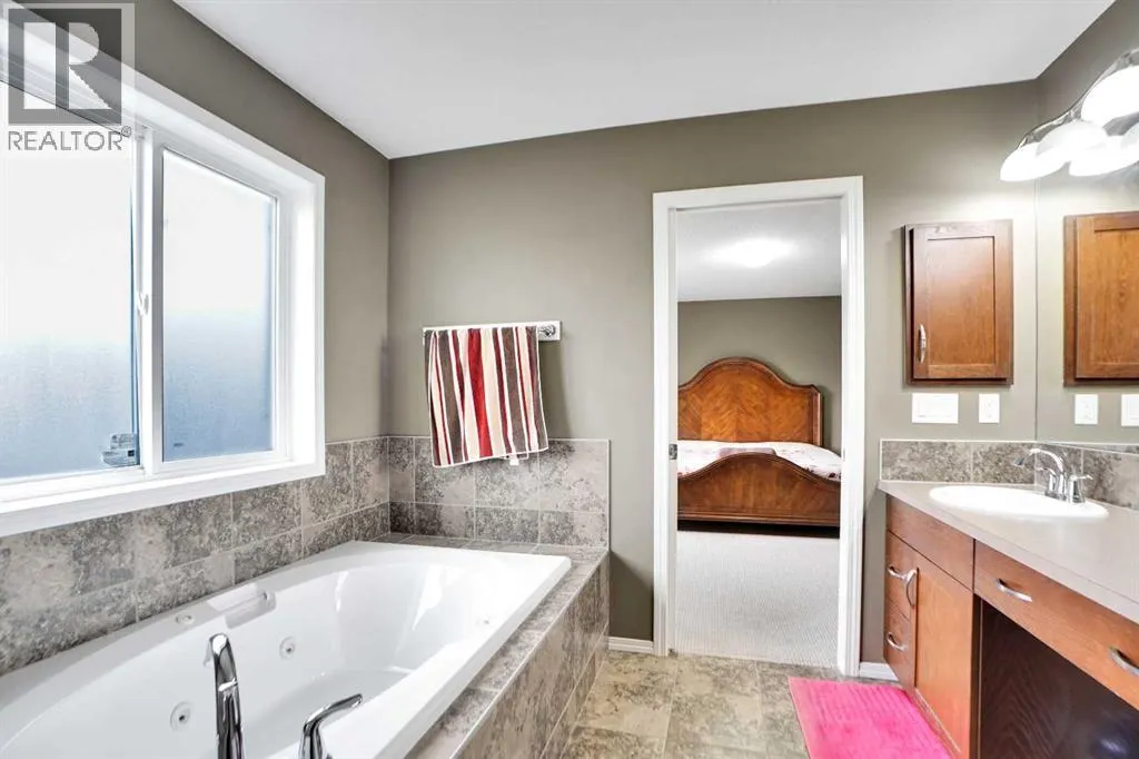 39 Skyview Shores Rise NE