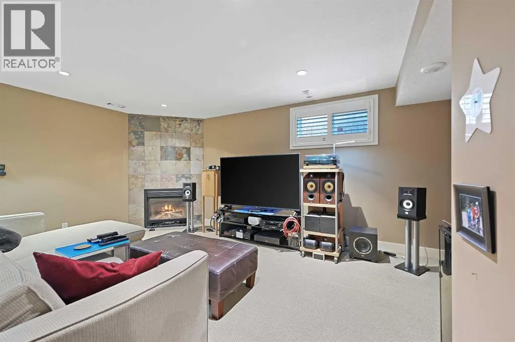 41 Strathridge Crescent SW