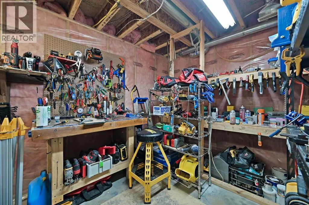 41 Strathridge Crescent SW