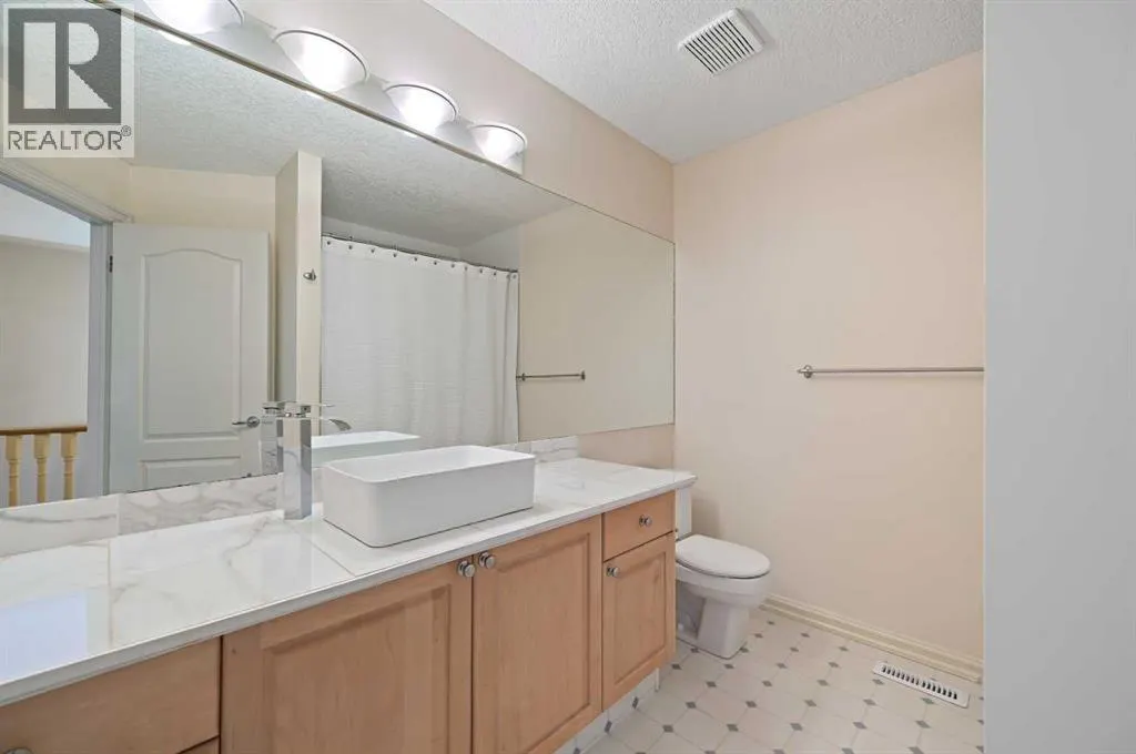 41 Strathridge Crescent SW