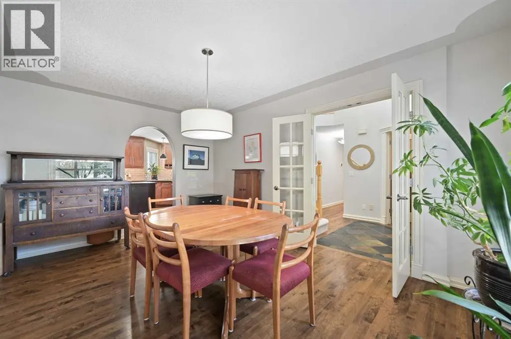 41 Strathridge Crescent SW