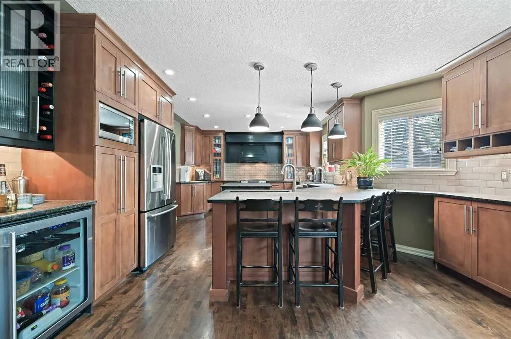 41 Strathridge Crescent SW